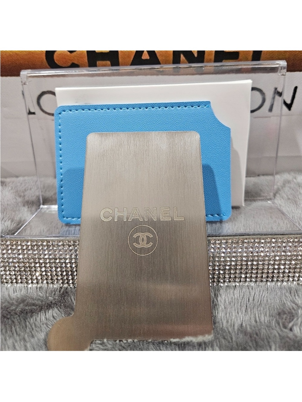 Chanel Mirror - Picture 3 of 6